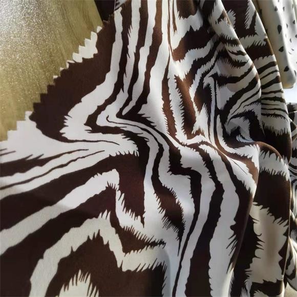 Twill напечатал шифоновую ткань двором 75dx75d 120gsm