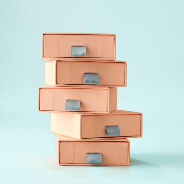 Подарочные коробки ювелирных изделий Paperboard розовые персонализировали цвет