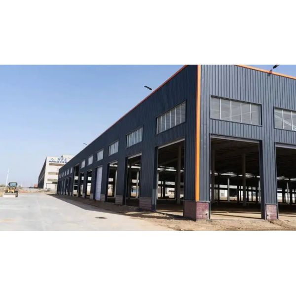 Prefabricated Commercial Steel Frame Building Wind Resistant For Warehouses