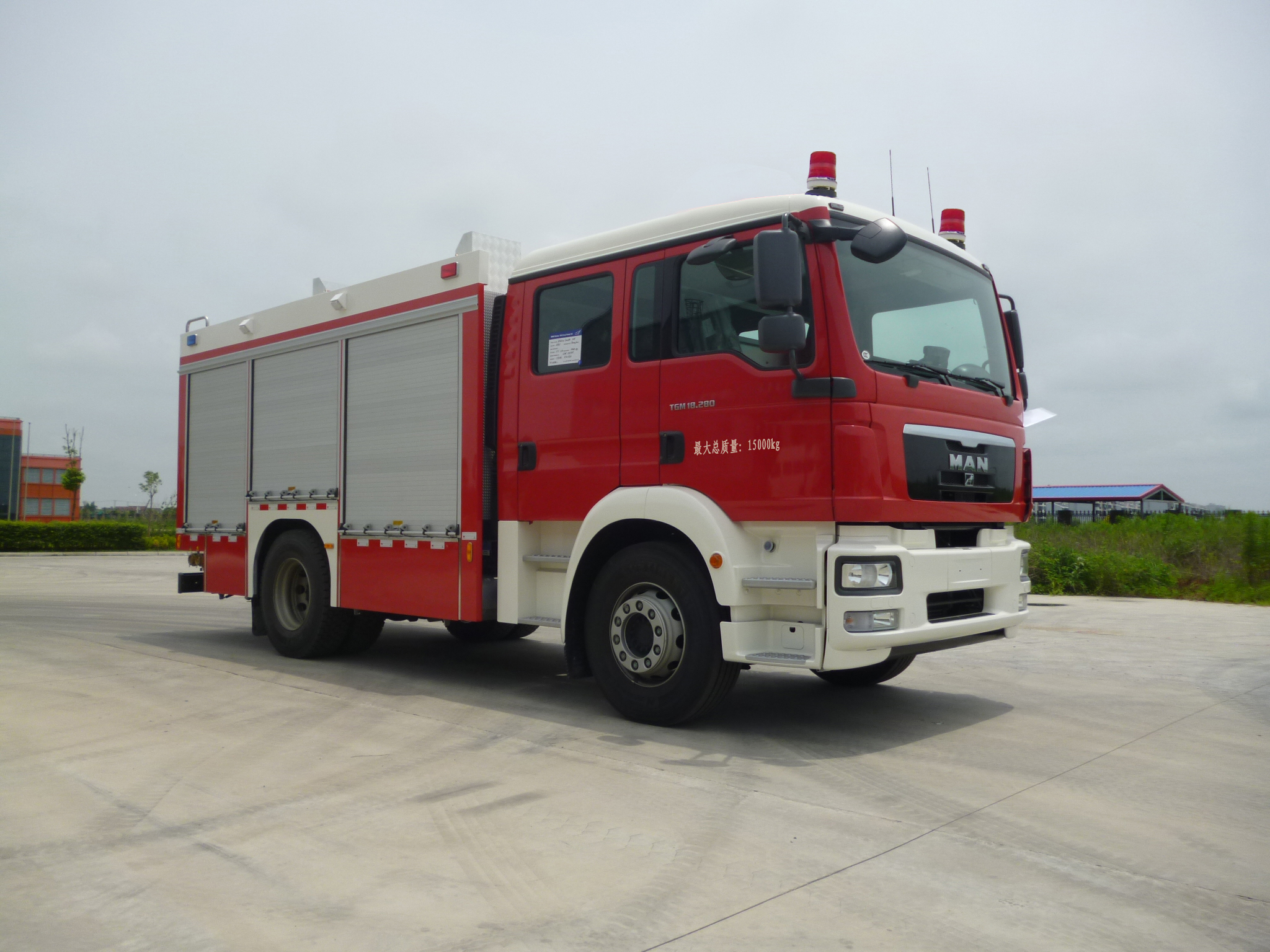 Пожарная машина CAFS дороги 4×2 & рельса двойная режимная с обжатой системой пены воздуха