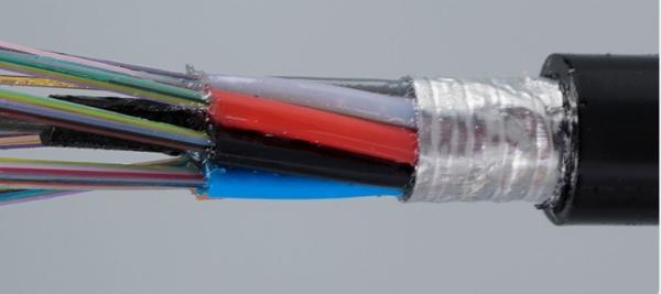 GYTA G652D Gel Filled Direct Buried Fiber Optic Cable Aluminum Tape Armored