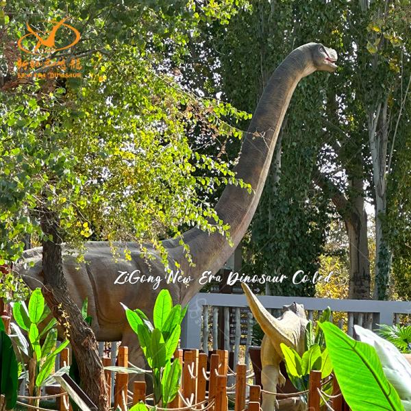 Simulated Realistic Animatronic Dinosaur Model for Jurassic Park