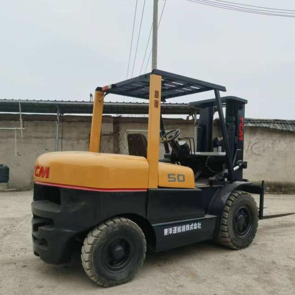 Used Yellow TCM 5-Ton Diesel Forklift with Container Mast and Advanced Hydraulic System for Efficient Stacking