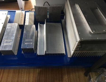 Плакировка теплоотводов штранг-прессования GS 100W анодируя алюминиевая для прибора