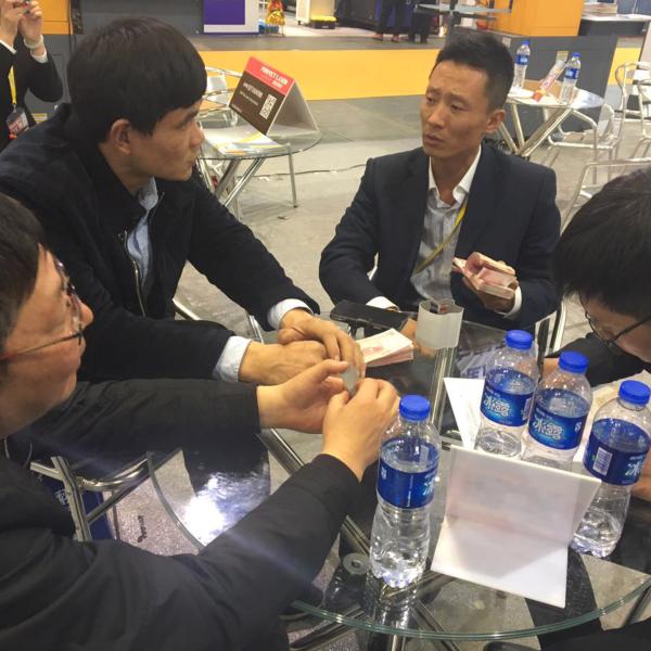 Углеродистая сталь Автоматический металлический вывесок для светодиодного уличного неонного знака