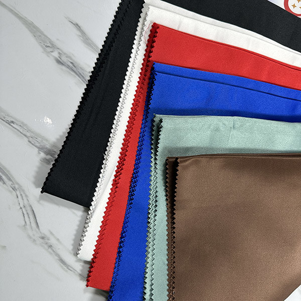 115GSM Costume Pajamas Fabric Glossy 100 Polyester Satin Fabric