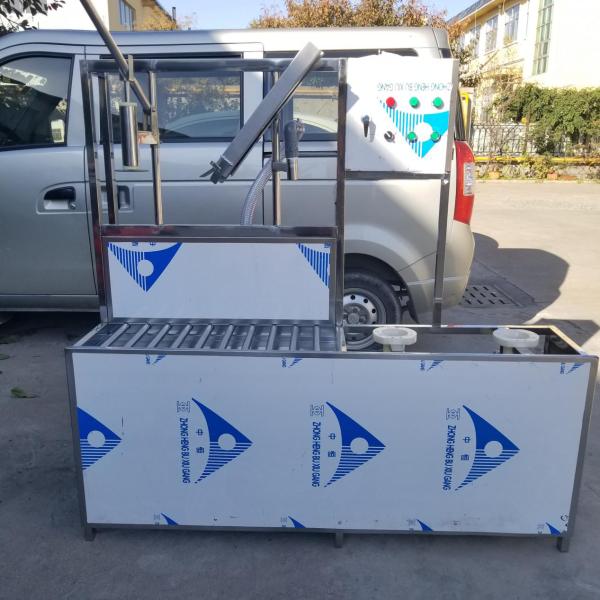 SS 304 Food Grade 5 Gallon Water Bottle Filling Machine PLC Control 2200 *2000 * 2200 Mm