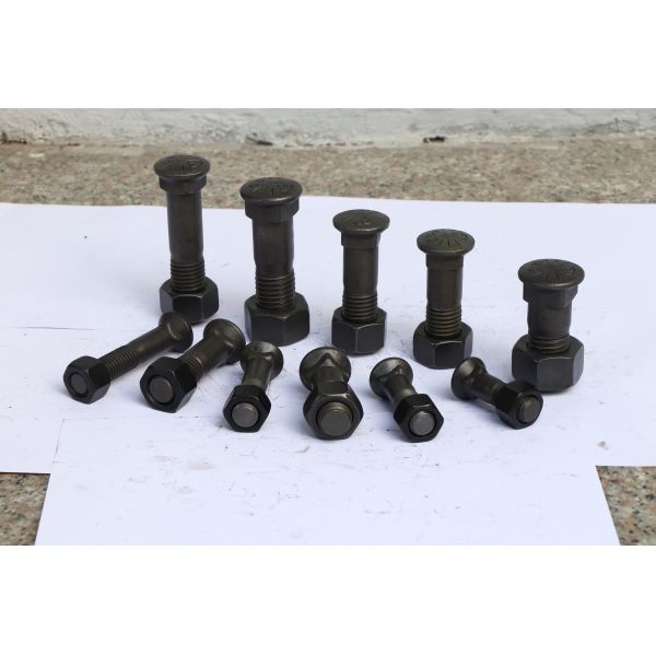 40Cr Alloy Steel Plow Bolts And Nuts 10.9/12.9 Grade High Strength Mounting Bolt with HRC52-58 Hardness