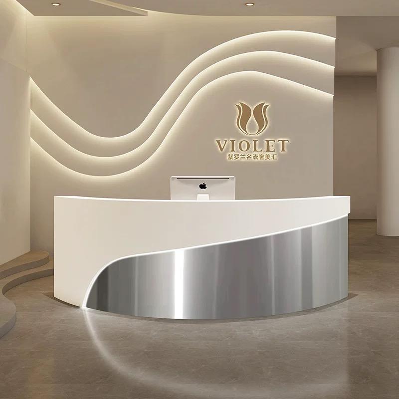 Customized Design Luxury Look Jewelry Counter with Durable and Easy Clean Reception Desk for Retail Display