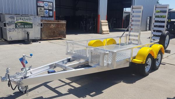 Mini Type Aluminum Extrusion Profiles  Eco Friendly Aluminum Material Trailer
