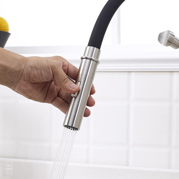 American Market Cold Hot Water Spring Steel 304/316 Material Kitchen Faucet With Pull Out Blue Rubber