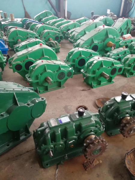 Raymond Mill Gear Reducer Gearbox 1400Rpm entrou a saída 280Rpm