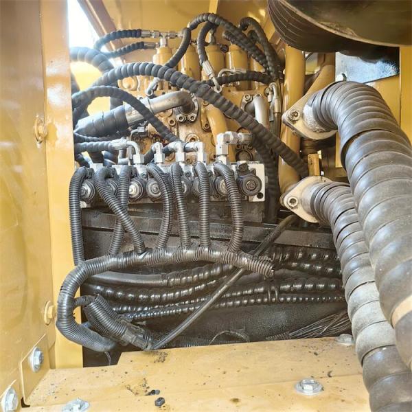 Excavatrice active Sany SY215 dans la machine à soupape hydraulique originale Poids 21000 KG