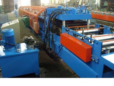 Furo automático que perfura o rolo de aço da forma de C que forma a máquina para o painel do telhado