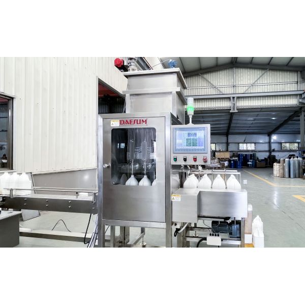 1L-4L Jerrycan Pail Can Tin Fully Automatic 4 Nozzles Mesh Conveyor Chemical Liquid Engine Oil Ex-proof Filling Machine