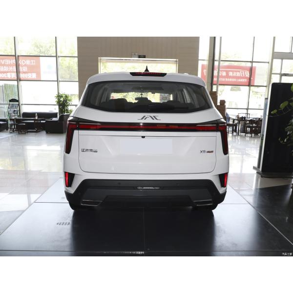 2024 Jac X8 Plus 7-Seater LED Headlight Gasoline SUV with 50-80L Fuel Tank Capacity