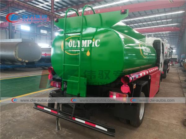 Caminhão de petroleiro da gasolina da condução à direita 5000L de Howo 160hp