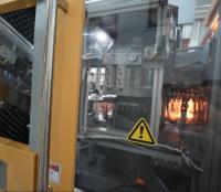 Machine de soufflage de bouteilles en PET : solution de moulage par soufflage à haute vitesse et économe en énergie