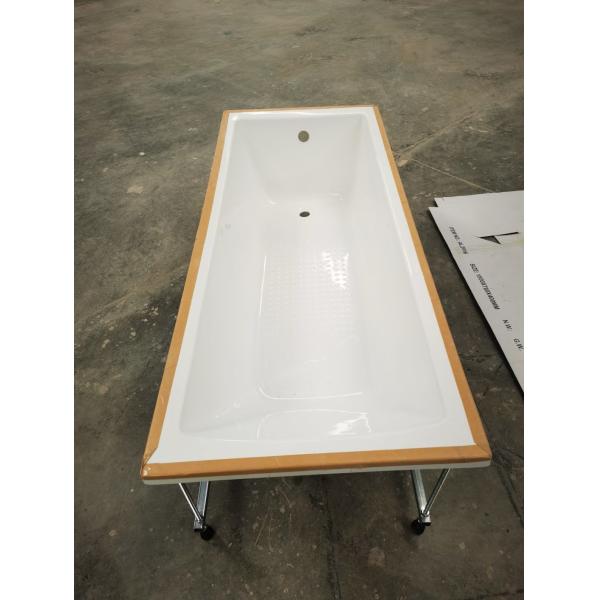 Elegant Straight Acrylic Bathtub with Built-in Function and Customized Request Option