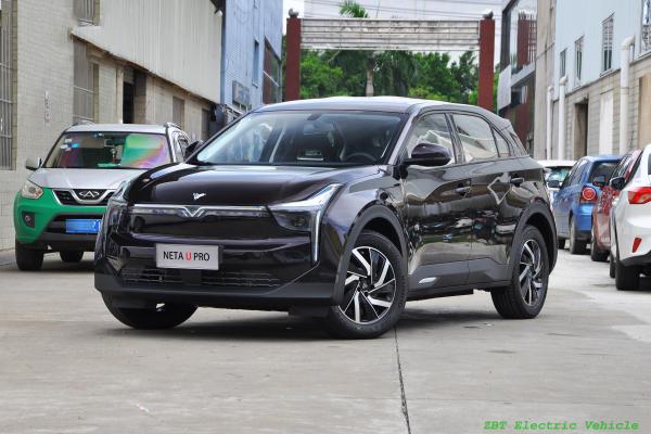 Neta U Pro Pure Electric Auto Passenger Vehicles With Openable Sunroof 50-70kWh