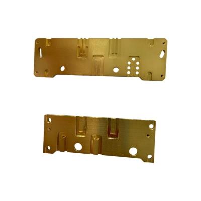 Servicios de mecanizado de fresado CNC flexible para piezas de acero inoxidable, invar y chapadas en oro
