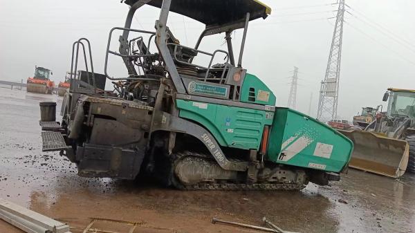 VOGELE SUPER 1800-2 1800-3 9m paver road machinery  Uzbekstan Bahrian Japan Jordan Vietnam road construction machinery