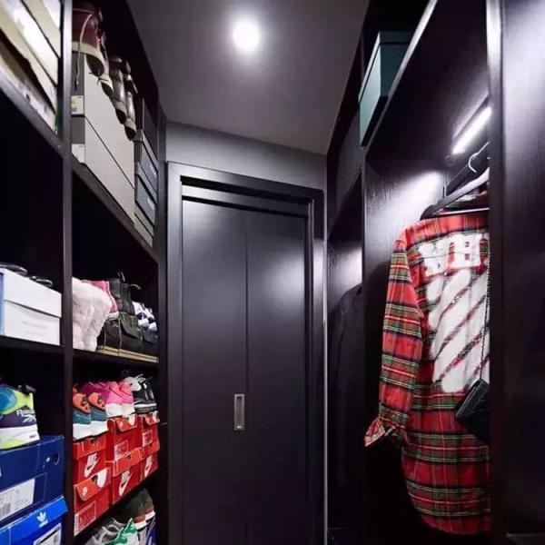 Solid Wood Walk In Bedroom Wardrobe Armoire Closet With Tempered Glass Doors