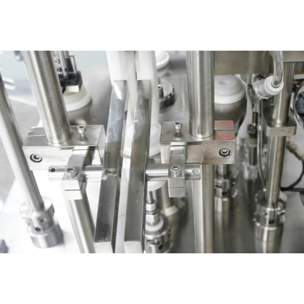 Эффективное оборудование для заполнения шприцев Сжатый воздух 0,55-0,75 МПа 15L/S 500 кг вместимость