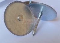 La soldadura principal de la taza de la descarga del condensador de 12 indicadores fija el aislamiento de sujeción sobre superficie de metal