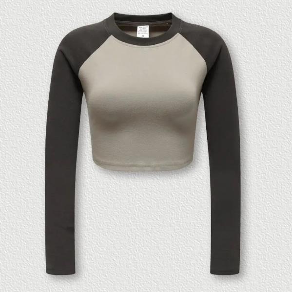                  American Retro Multi-Color Long Sleeve Short Women′s T-Shirt Manufacturers Wholesale Support Set Logo             