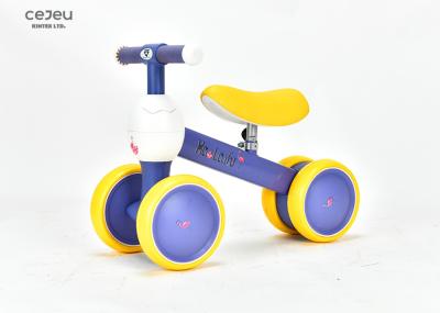 Nenhum pé dos pedais para pavimentar o passeio no carro 3.6KG 520*240*410mm deslizamento do bebê de três rodas