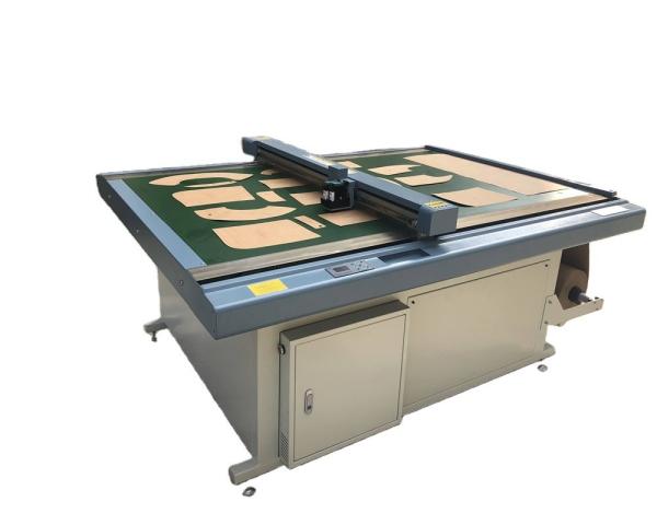 HP45 Universal Type Mini Cutter for Full Automatic Cutting of Car Stickers and T-Shirts