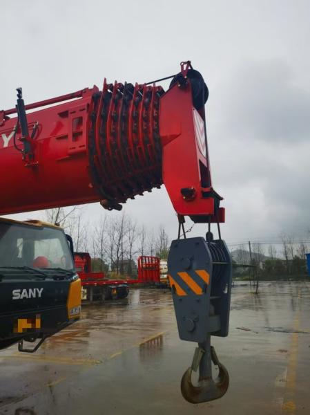 Yuchai/Weichai Engine 2024 Sany Used Truck Crane STC1600C8-8 avec 57 tonnes contrepoids