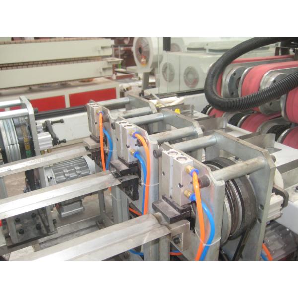 Ligne d'extrusion de tuyau de PVC de quatre brins puissance électrique du moteur 55/37KW de conduit