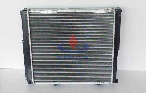 Auto parts Mercedes Benz Radiator Of W124 / 250D / E250D / E300D 1984 AT
