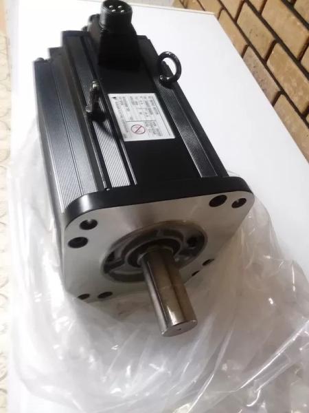 USAGED-30A22S Yaskawa Electric AC Waterproof 1 Hp Servo Motor