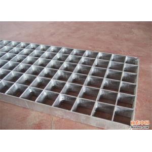 La pression a fermé à clef la barre plate argentée discordante galvanisée par m