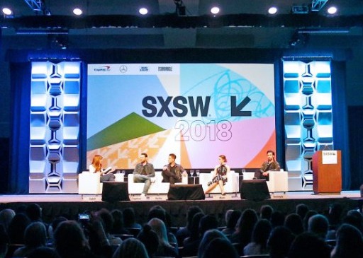 P2.5 Внутренний полноцветный HD светодиодный дисплей с алюминиевым шкафчиком