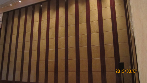 Restaurant Sliding Partition Walls , Folding Wall , Sound Proof Interior Door