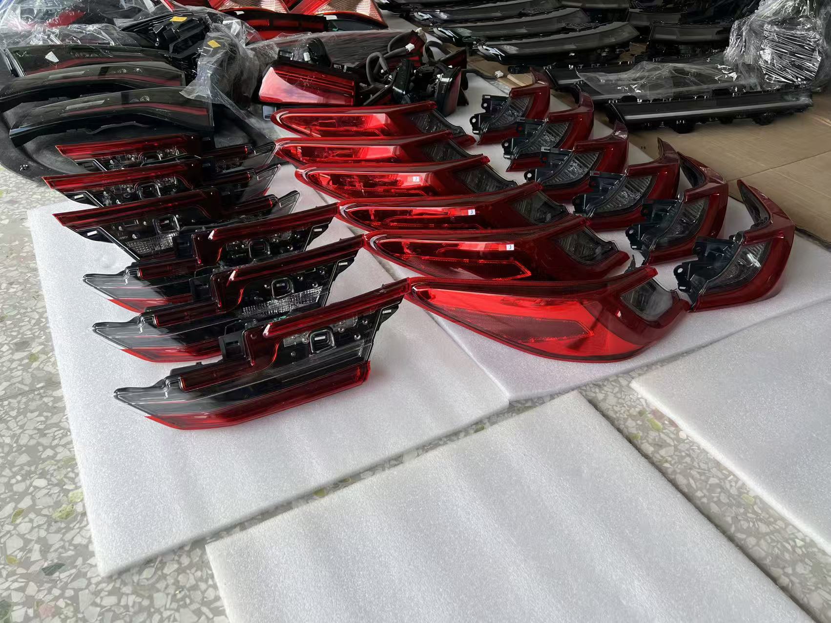 Genuine Used Toyota 9th Gen Camry Rear Tail Light Assembly Set of 4 (Left Outer + Left Inner + Right Outer + Right Inner)