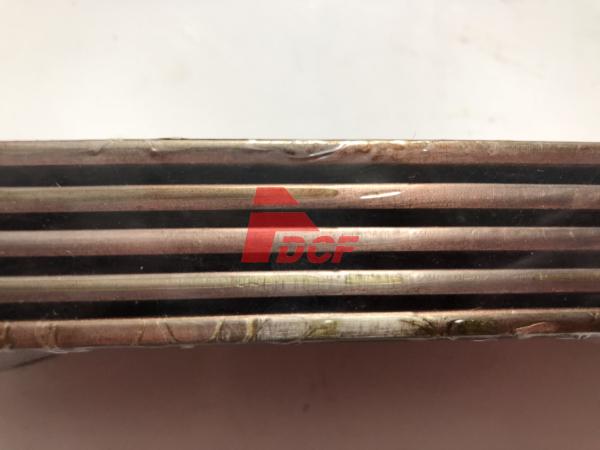 núcleo 600-651-1421 da tampa do refrigerador de óleo 4D105 para as peças de motor diesel da máquina escavadora