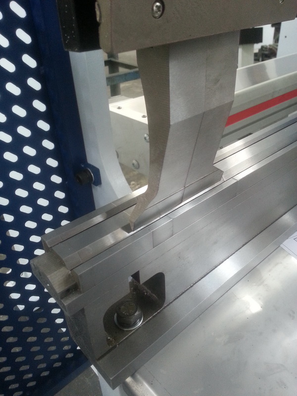 4 пути v умирают пресса тормоза CNC оборудуя и 60