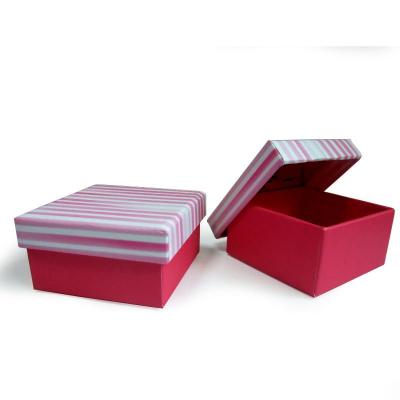 La boîte de papier faite sur commande a ridé l'impression de boîte pour des bijoux, chocolat, cosmétique, emballage de cadeau