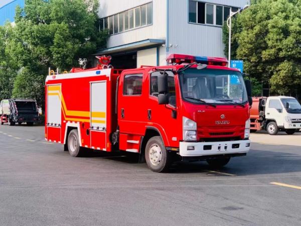 ISUZU 700p 6 Wheeler 190HP Water Tender Fire Truck , Fire Rescue Vehicle 4*2