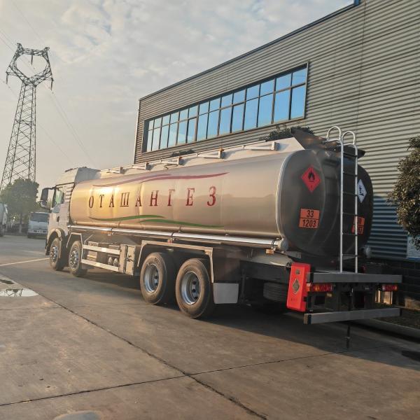 Sinotruk HOWO Fuel Tanker Truck 12 Wheel 20000L Aluminum Alloy Fuel Transport Truck