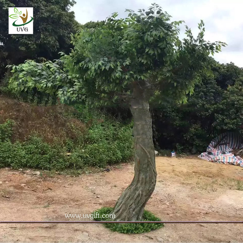 UVG gaint fake outdoor trees in faux banyan tree leaves for garden ornaments 4 meters high