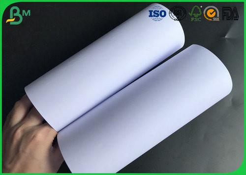 FSC Certificatied 60gsm al papel de imprenta sin recubrimiento de 120gsm Woodfree, garantía blanca