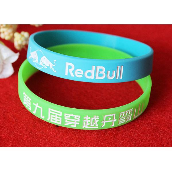 Minimalistic Pattern Custom Silicone Rubber Wristbands Without Deformation