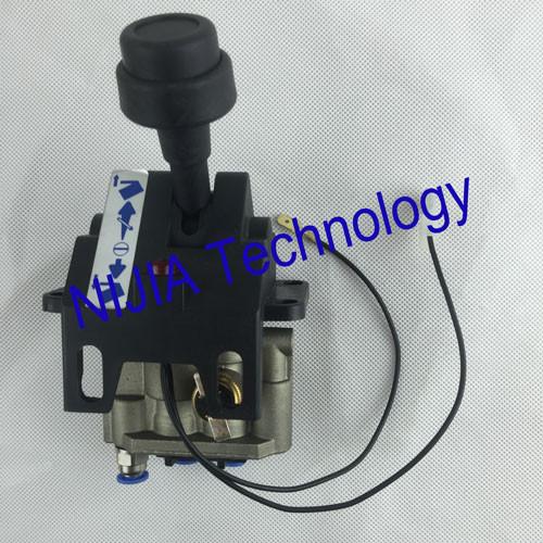 Parker Chelsea Distributor 2 Way Dump Truck Valve AOHCD4C2 Tipper Valve 4 Hole