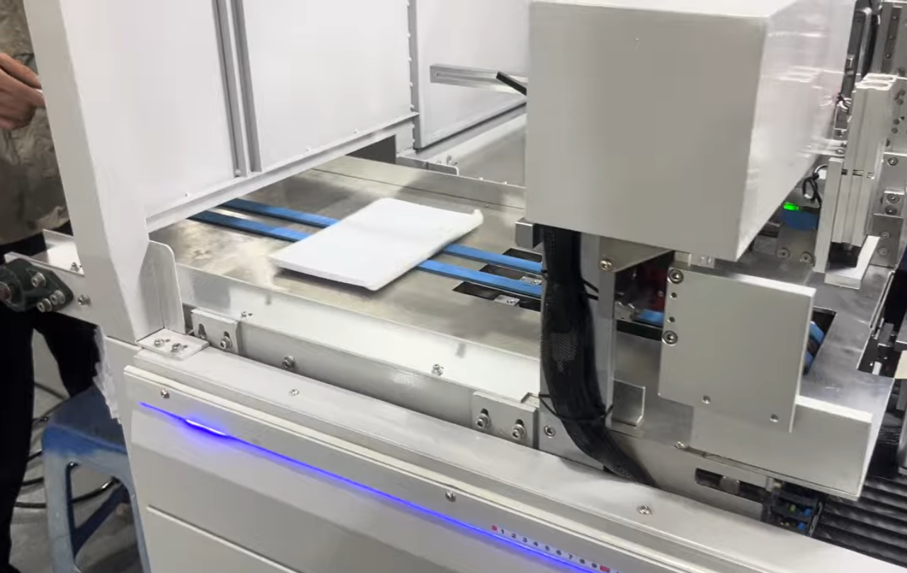 HDP TST Digital Three Side Trimmer Cost Effctive Enabling Instant Format Changes  High Precision